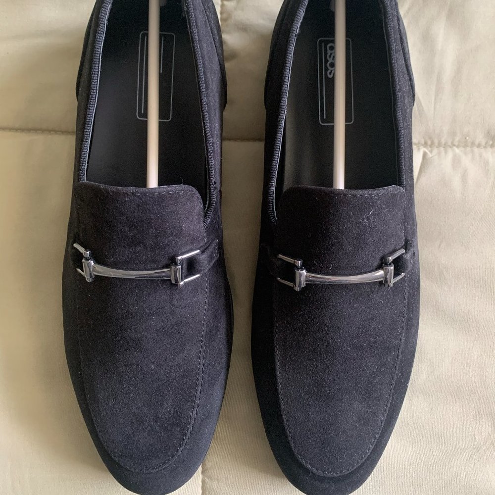 ASOS DESIGN loafers in navy faux suede with snaffle detail